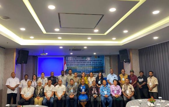 Webinar Nasional dan FGD Para Ahli Rumuskan Langkah Konservasi Ekosistem Danau Sentani